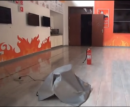 油鍋火災滅火演示場景